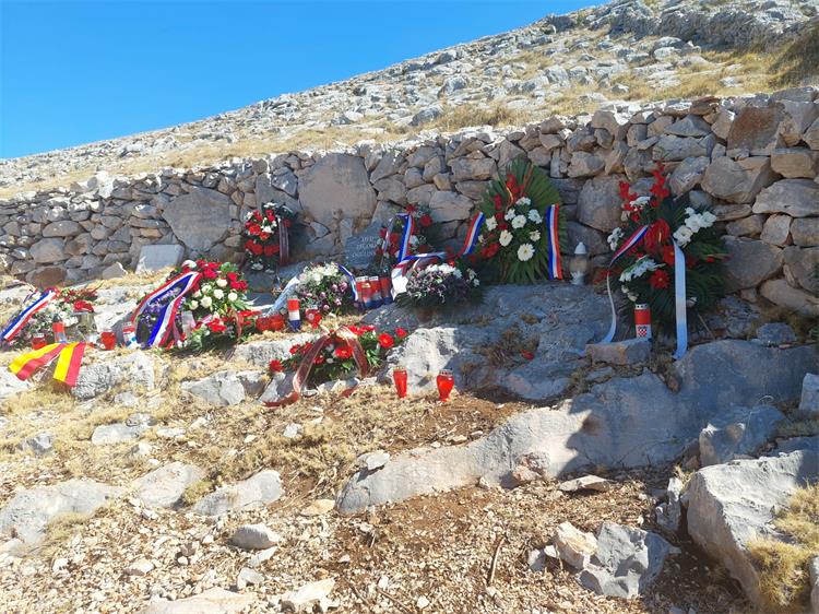Slika /slike/Vijesti/14.obljetnica tragedije na Kornatu (8).jpg